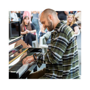Pianist am Engelbertplatz